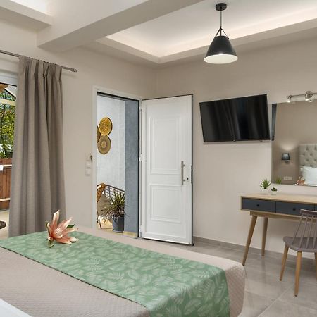 Iris & Rhea Junior Suites Τσιλιβί Εξωτερικό φωτογραφία