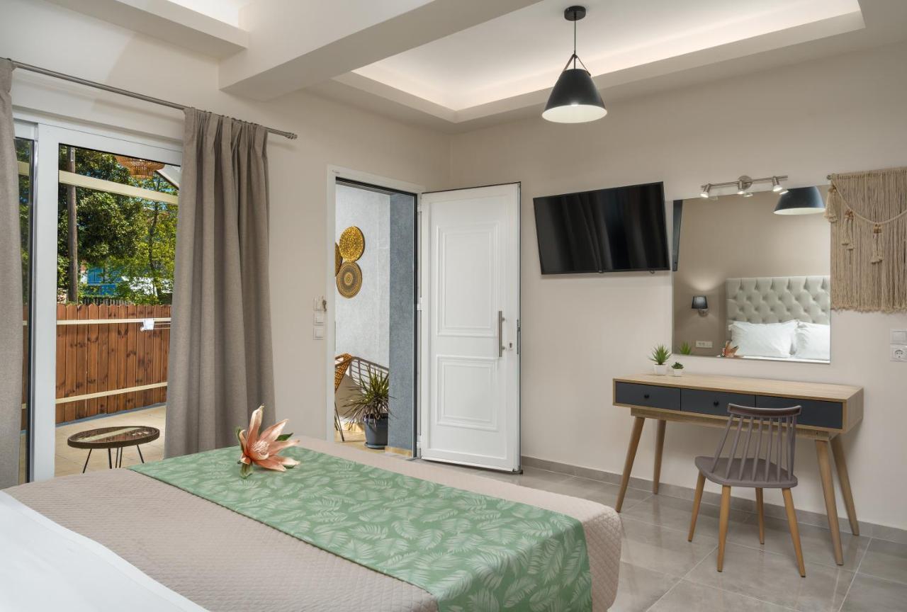 Iris & Rhea Junior Suites Τσιλιβί Εξωτερικό φωτογραφία