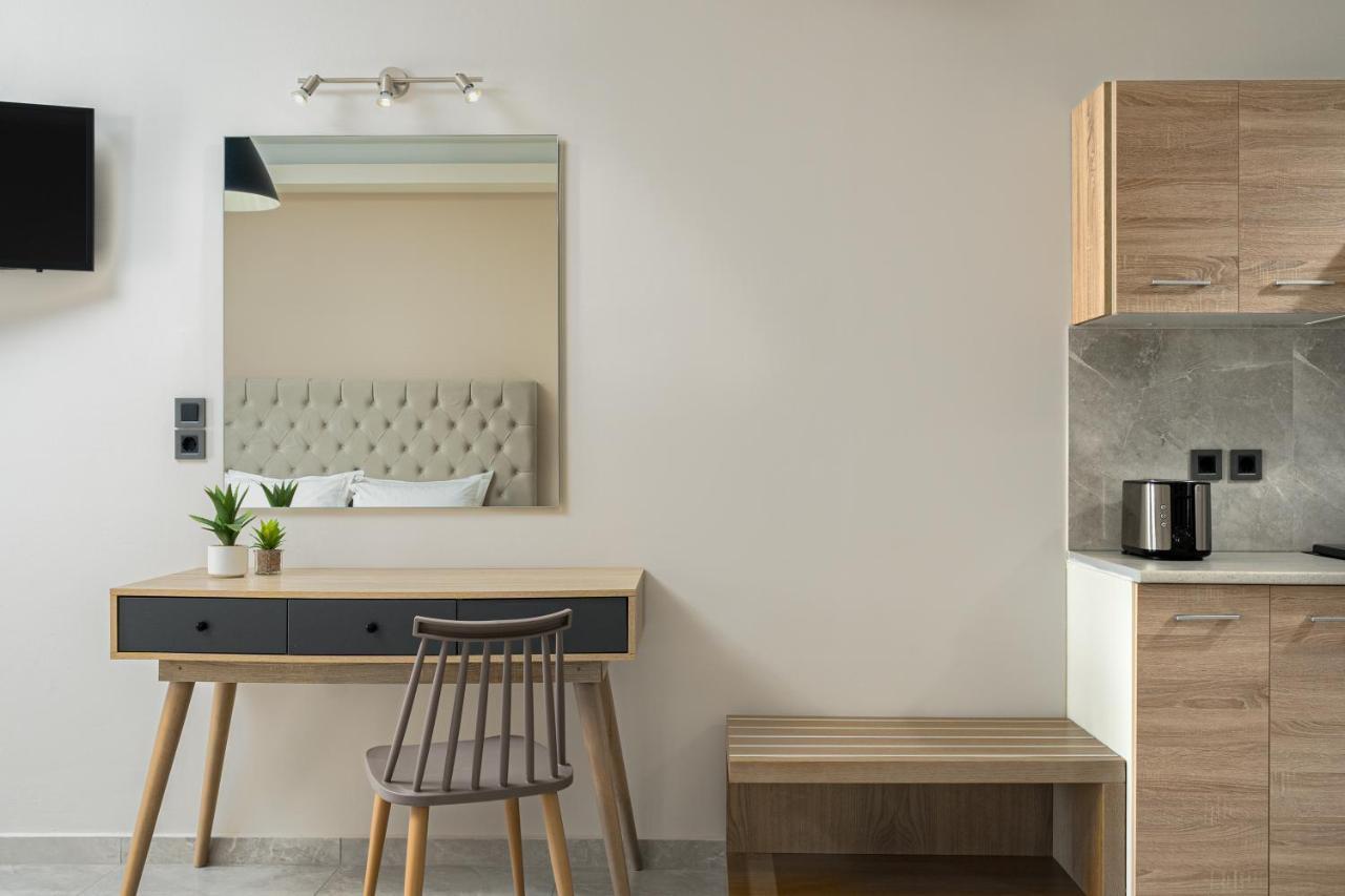 Iris & Rhea Junior Suites Τσιλιβί Εξωτερικό φωτογραφία