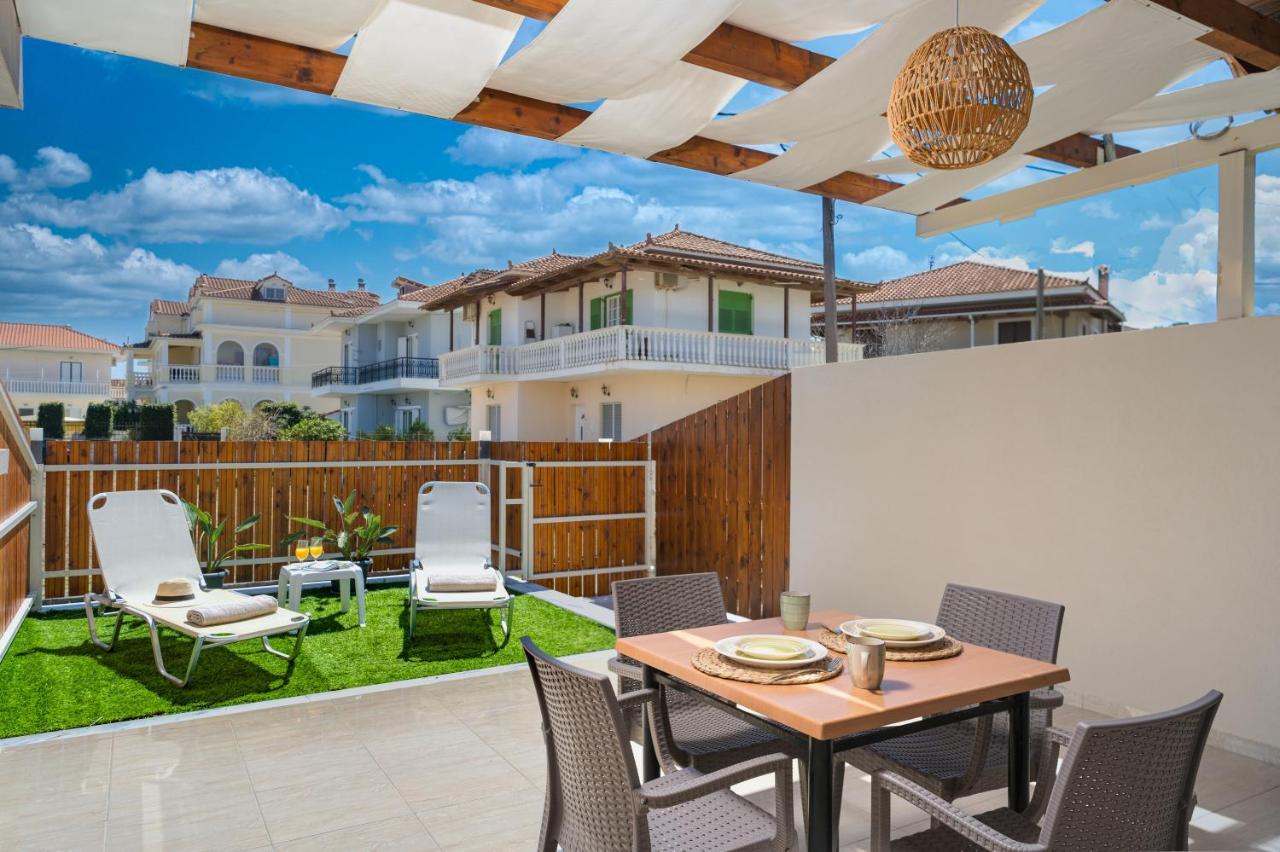 Iris & Rhea Junior Suites Τσιλιβί Εξωτερικό φωτογραφία
